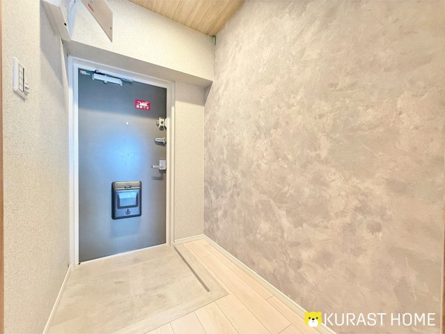 九条住宅B棟　10階の玄関