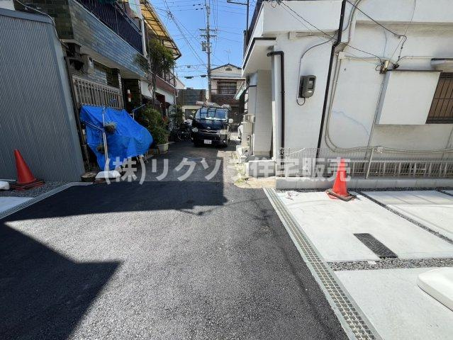 仁和寺町　新築一戸建て　8号棟の前面道路含む現地写真|■物件内覧・資金計画相談・住宅ローン相談、リフォーム相談、お問合せ受付中■
※当日・翌日のご内覧、ご相談はお電話でのお問合せがスムーズです！