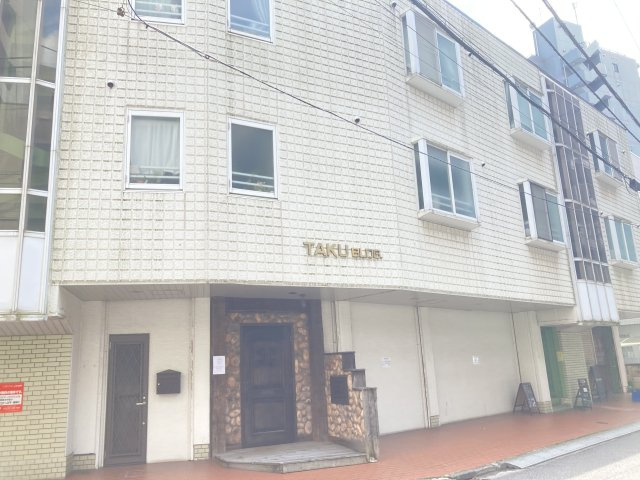 ＴＡＫＵビルの外観