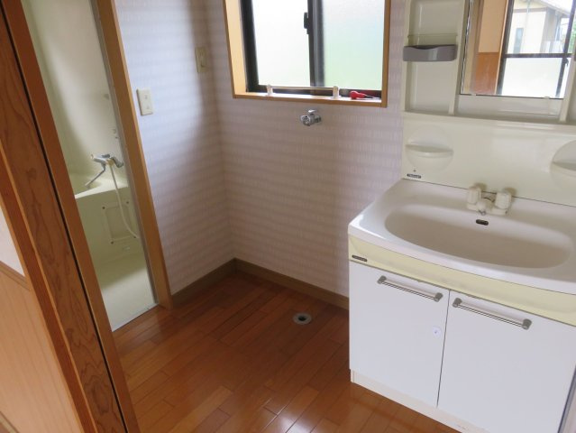 城山住宅の洗面所