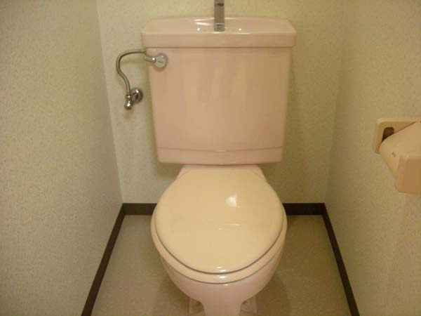ヒガシハウス北町のトイレ|コンパクトで使いやすいトイレです