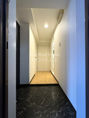 【玄関】 | エーデルブルグ　堀江小学校区 | 明るい玄関です