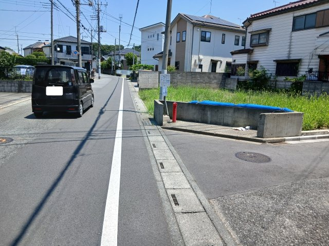 売地：佐谷田の前面道路含む現地写真|現地前面道路（2025年07月25日）撮影