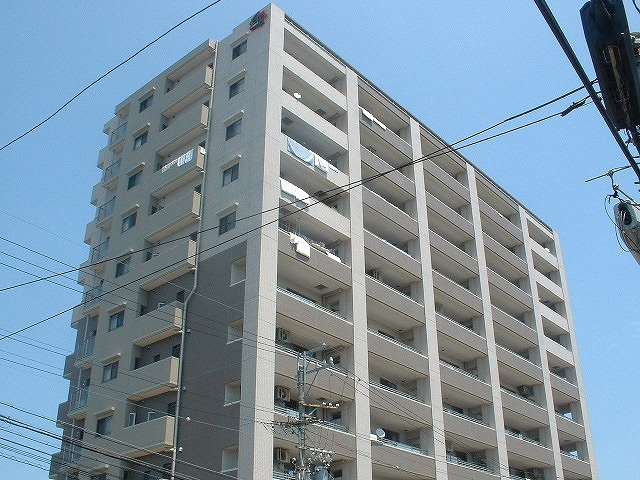 グリーンベル小牧桜井の外観|名鉄小牧線「小牧口」駅　徒歩５分。名鉄バス「桜井」停　徒歩２分。
ペット可（管理規約あり）。宅配BOXあり。