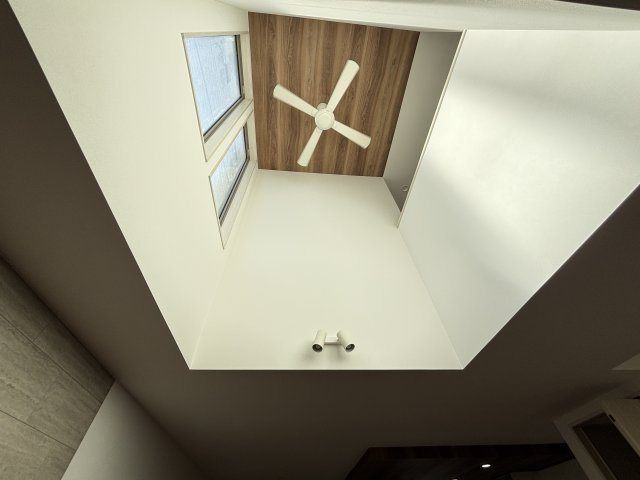 新築戸建　上安2丁目（No.2／No.3）のランドリースペース|リビングの吹抜け