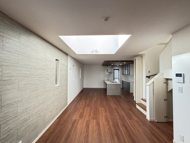 新築戸建　上安2丁目（No.2／No.3）の居間・リビング