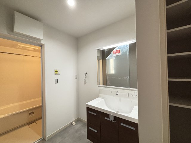 新築戸建　上安2丁目（No.2／No.3）の独立洗面台