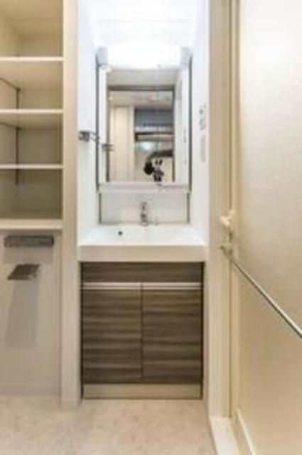 プラウドフラット錦糸町の独立洗面台