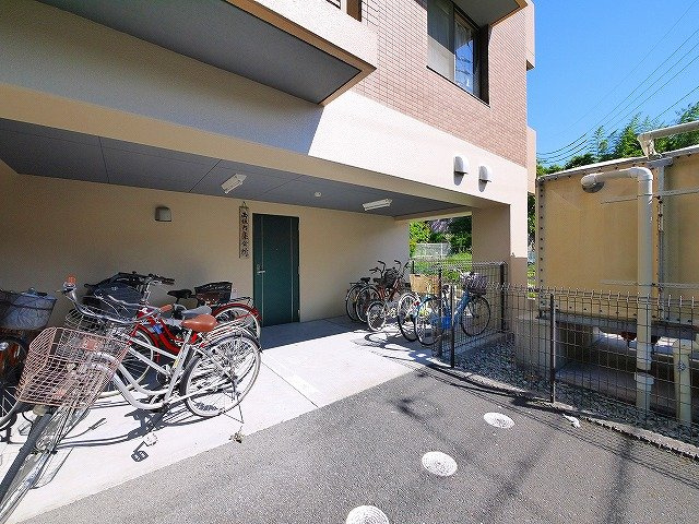 ラヴィーンエミネンスのその他共用部分|自転車置き場