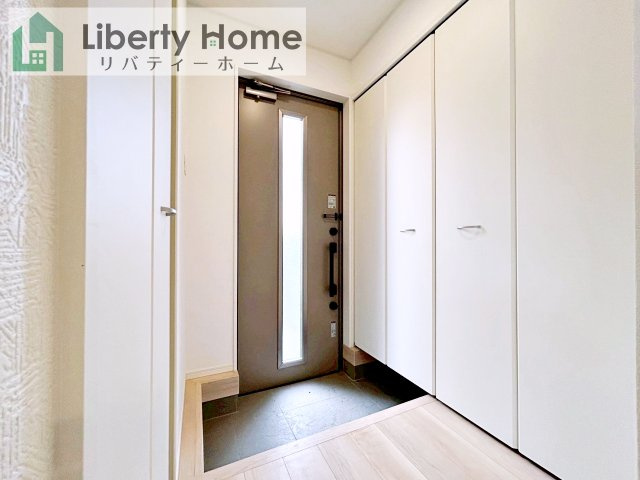 常陸大宮市石沢第4　新築戸建　1号棟の玄関