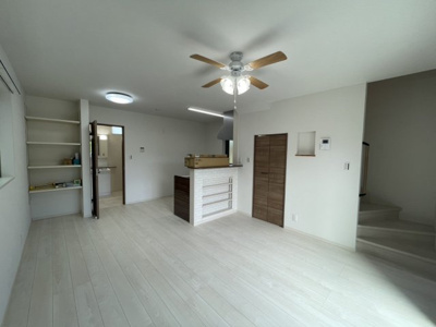 【居間・リビング】 | 恩納村名嘉真　２棟建て | B棟