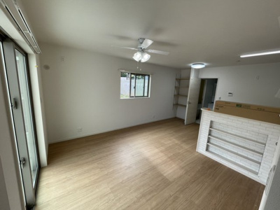 【居間・リビング】 | 恩納村名嘉真　２棟建て | A棟