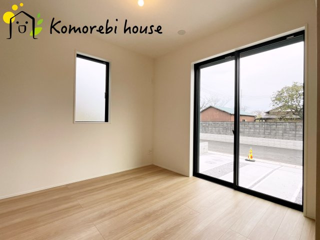 さいたま市見沼区深作　11期　新築一戸建て　グラファーレ　02の洋室|きれいな洋室です