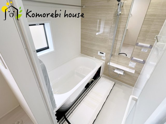 さいたま市見沼区深作　11期　新築一戸建て　グラファーレ　02の浴室|落ち着いた空間のお風呂です