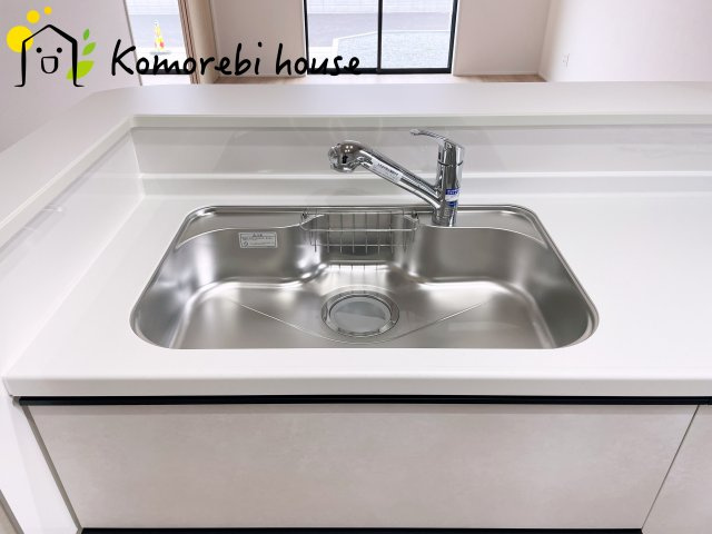 さいたま市見沼区深作　11期　新築一戸建て　グラファーレ　02のキッチン|お料理しやすいキッチンです