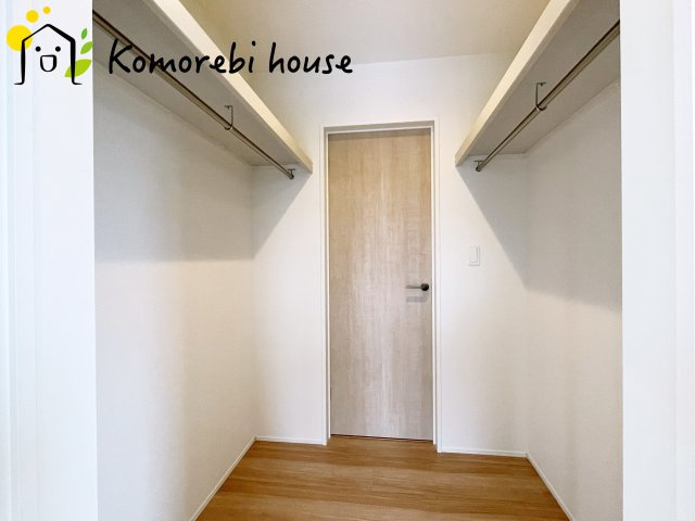 さいたま市見沼区深作　11期　新築一戸建て　グラファーレ　02の収納|大きなスペースがあり、収納には困りません