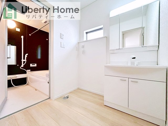 常陸大宮市石沢第4　新築戸建　4号棟の独立洗面台