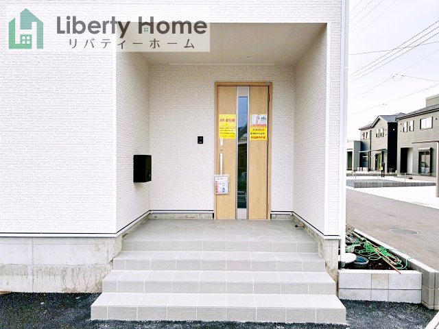 常陸大宮市石沢第4　新築戸建　4号棟のエントランス