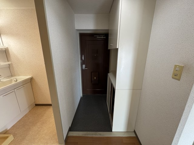 サンワード緑地の玄関