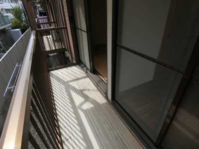 【バルコニー】 | 根岸スカイハイツ