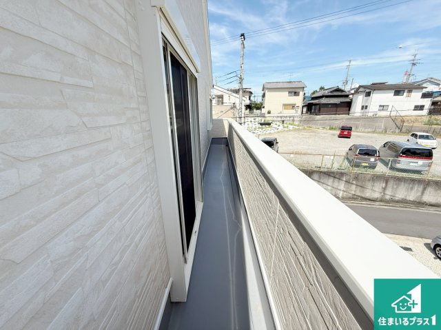 堺市美原区平尾　新築一戸建てのバルコニー|ワイドバルコニーは洗濯物を干すスペースが広いのでご家族が多くても安心！
