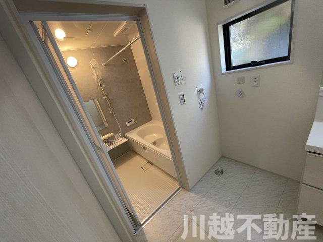 ３路線利用可能の脱衣所|チャイルドシートご用意しています