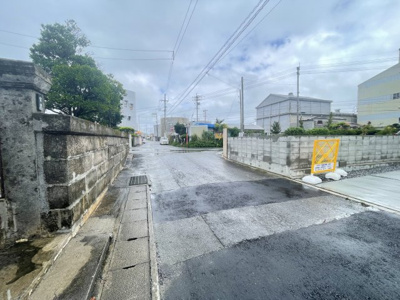 【前面道路含む現地写真】 | うるま市川田3期（全2棟）ラスト2号棟 | ※北東側公道5.4m♪