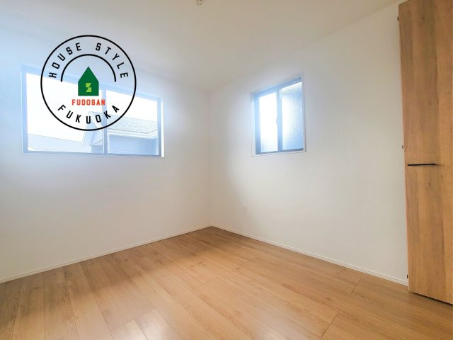 福岡市南区若久6丁目第9-2棟（2号棟）の内観：施工例|柔らかい陽光が差し込む明るいお部屋を演出する設計。彩光の取れる窓が気持ちの良いお部屋を創り上げます。