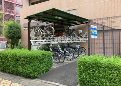 【駐輪場】 | エクラン本厚木 | マンションの駐輪場は、事前に空きがあるか確認を取ると安心です。せっかく入居したのに駐輪スペースがない！なんてことになったら大変ですよね。そこで、内見時や購入前にはまず事前に確認しておくと良いでしょう。