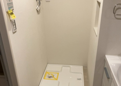 【ランドリースペース】 | エクラン本厚木 | ランドリースペースも気になります。洗濯機置場があり「洗う、干す、取り込む、アイロンがけ、たたむ」など、洗濯に関する家事をするための空間です。広さや収納など付帯設備も含めて、詳細は現地でご確認ください。