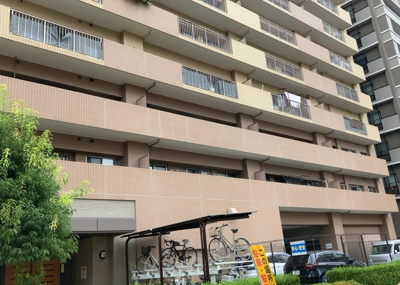 【構造・工法・仕様】 | エクラン本厚木 | ＲＣ造、Reinforced Concreteは直訳すると補強されたコンクリートです。主に柱や梁・床・壁が鉄筋とコンクリートで構成おり、鉄筋を組んだ型枠にコンクリートを流し込んで固めたものを指します。