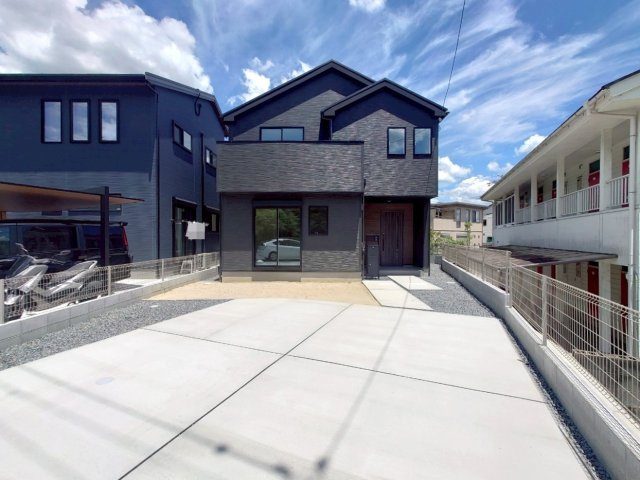 ◆夏は涼しく冬は暖かい断熱等級6の家◆開発分譲地内につきキレイな街並みが揃います◆京田辺市三山木の外観|外観