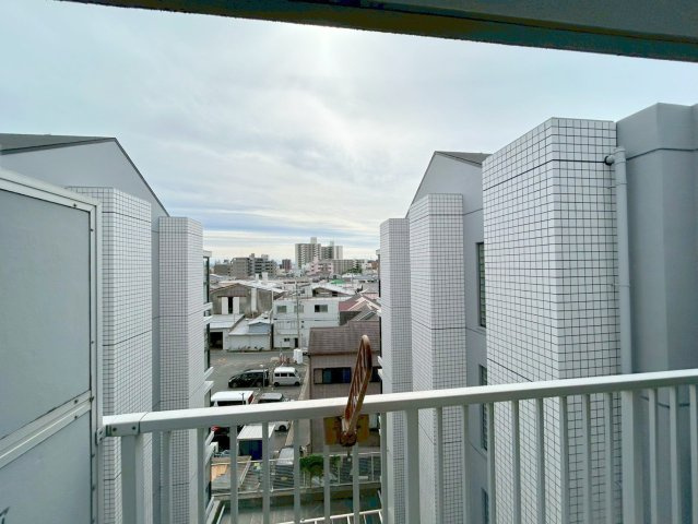 シャルム小松の展望