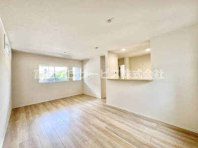 【居間・リビング】 | 三島市谷田 15期 新築一戸建て 2号棟 | 16帖のリビングダイニングです