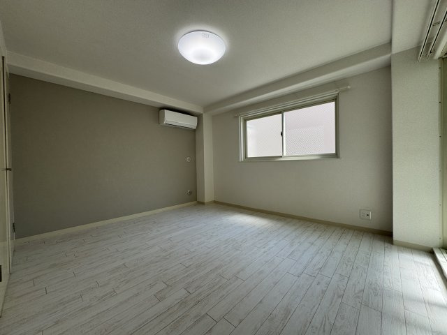 エレガントパレス豊中の居間・リビング