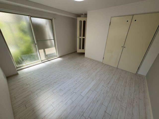 エレガントパレス豊中の洋室