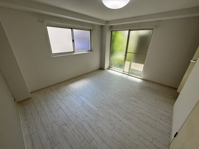 エレガントパレス豊中の居間・リビング