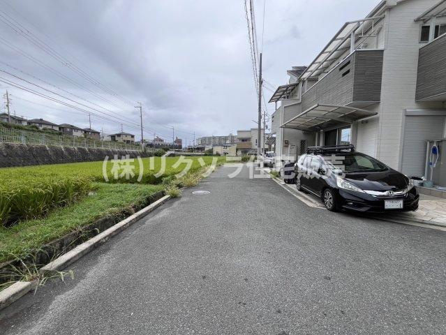 寝屋１丁目　中古一戸建ての前面道路含む現地写真|■物件内覧・資金計画相談・住宅ローン相談、リフォーム相談、お問合せ受付中■
※当日・翌日のご内覧、ご相談はお電話でのお問合せがスムーズです！
