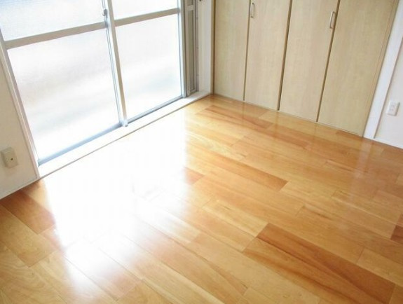 明徳ビルの居間・リビング