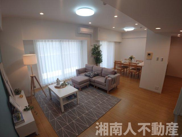 ハイホーム湘南平塚の居間・リビング|こちらの居間で趣味の時間をお楽しみください