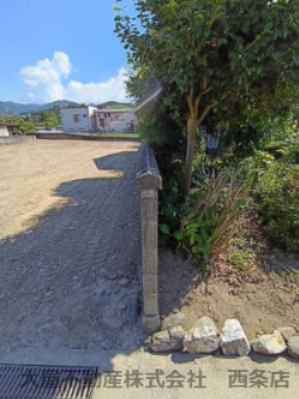西条市小松町新屋敷甲2279-1　売土地の外観|西側擁壁