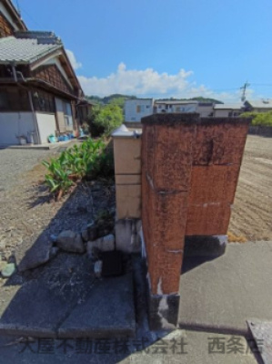 西条市小松町新屋敷甲2279-1　売土地の外観|東側擁壁