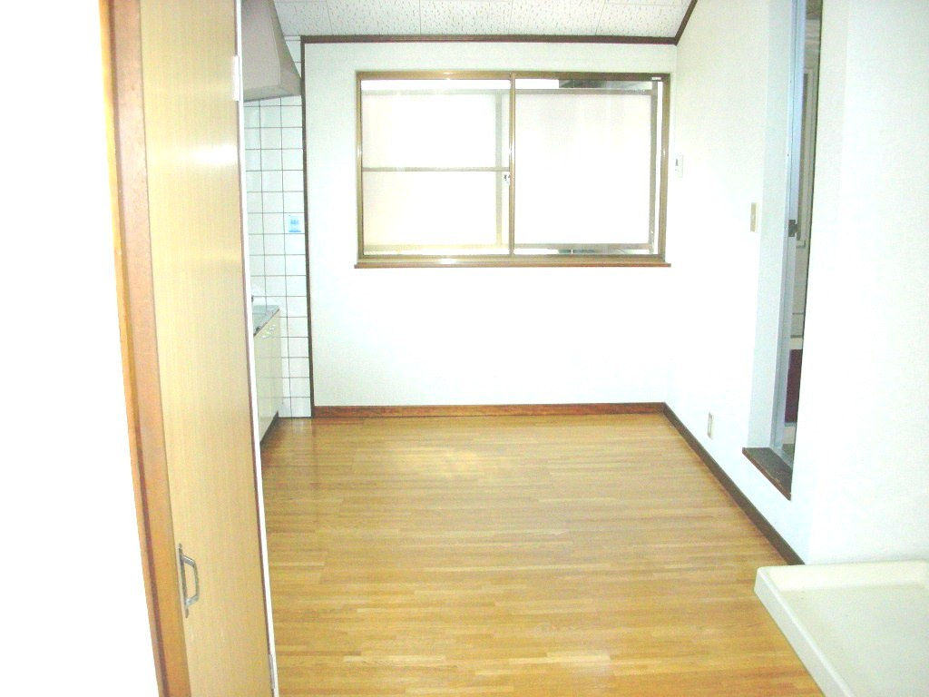 ハイツマドカの居間・リビング|ゆったり過ごせるリビングです