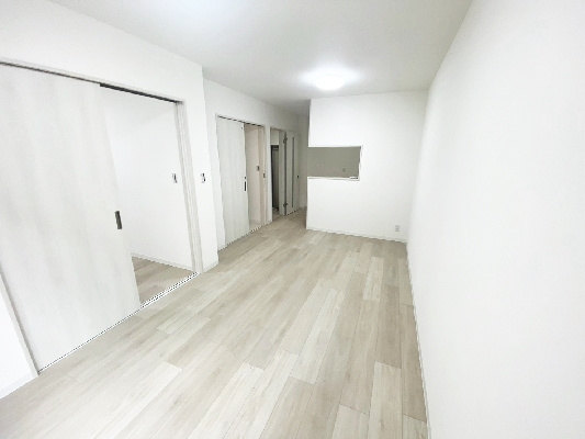 arbre　fuille(アルブルフィーユ）の居間・リビング|ゆったりとしたリビングです