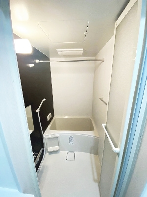 arbre　fuille(アルブルフィーユ）の浴室|コンパクトで使いやすいお風呂です