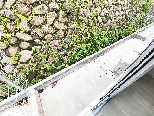 arbre　fuille(アルブルフィーユ）のバルコニー|落ち着いた時間を過ごせるバルコニーです