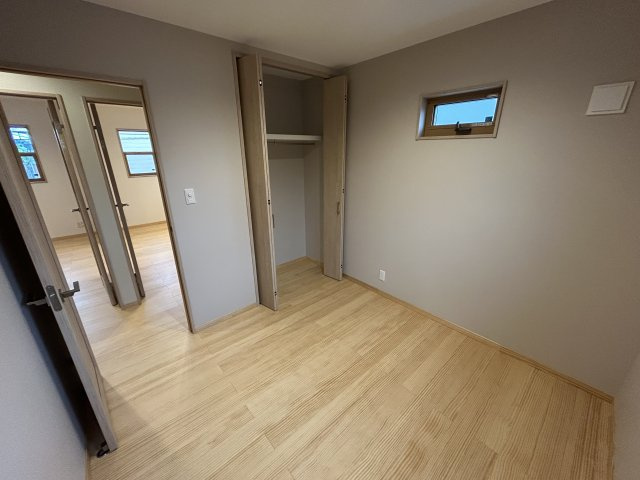 明石市西明石町3丁目新築戸建の洋室