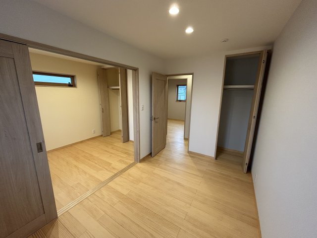 明石市西明石町3丁目新築戸建の洋室