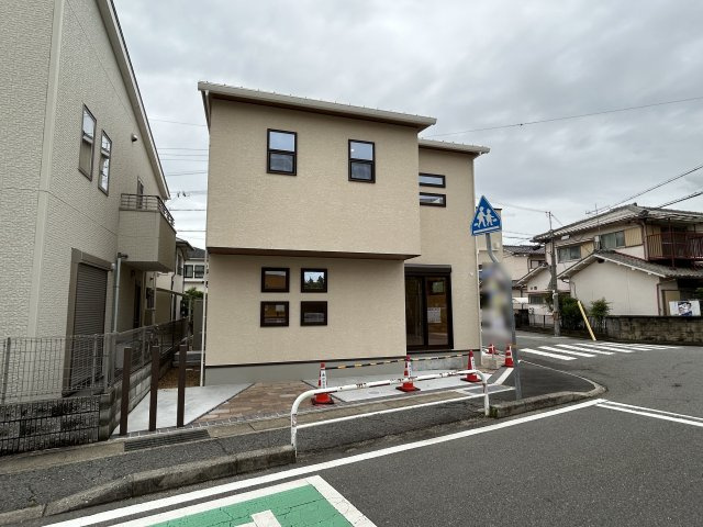 明石市西明石町3丁目新築戸建の前面道路含む現地写真