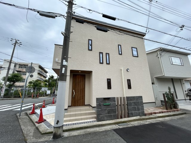 明石市西明石町3丁目新築戸建の外観